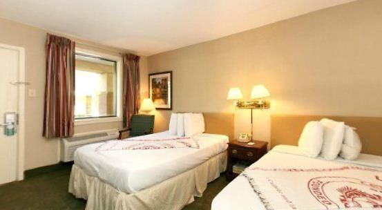 Motel Econo & 2*