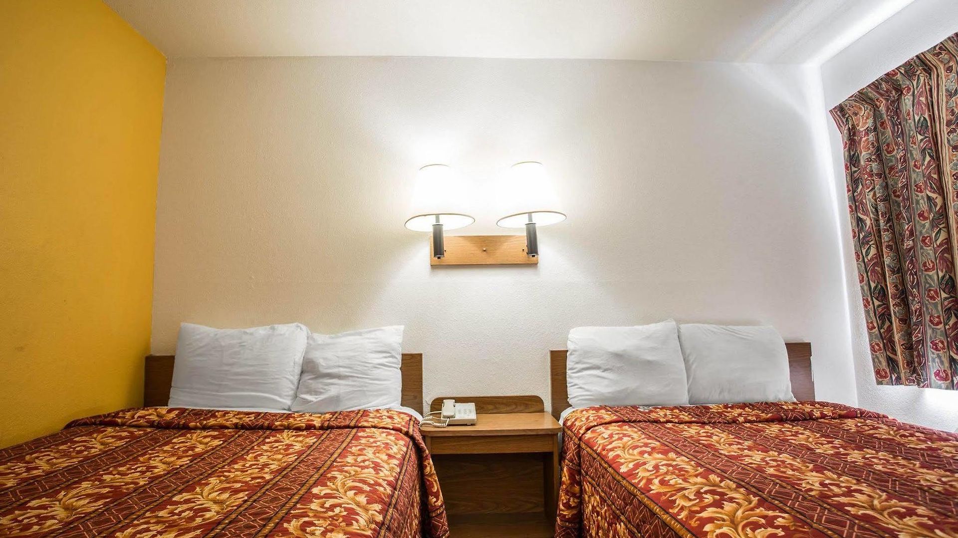 Motel Rodeway 2*