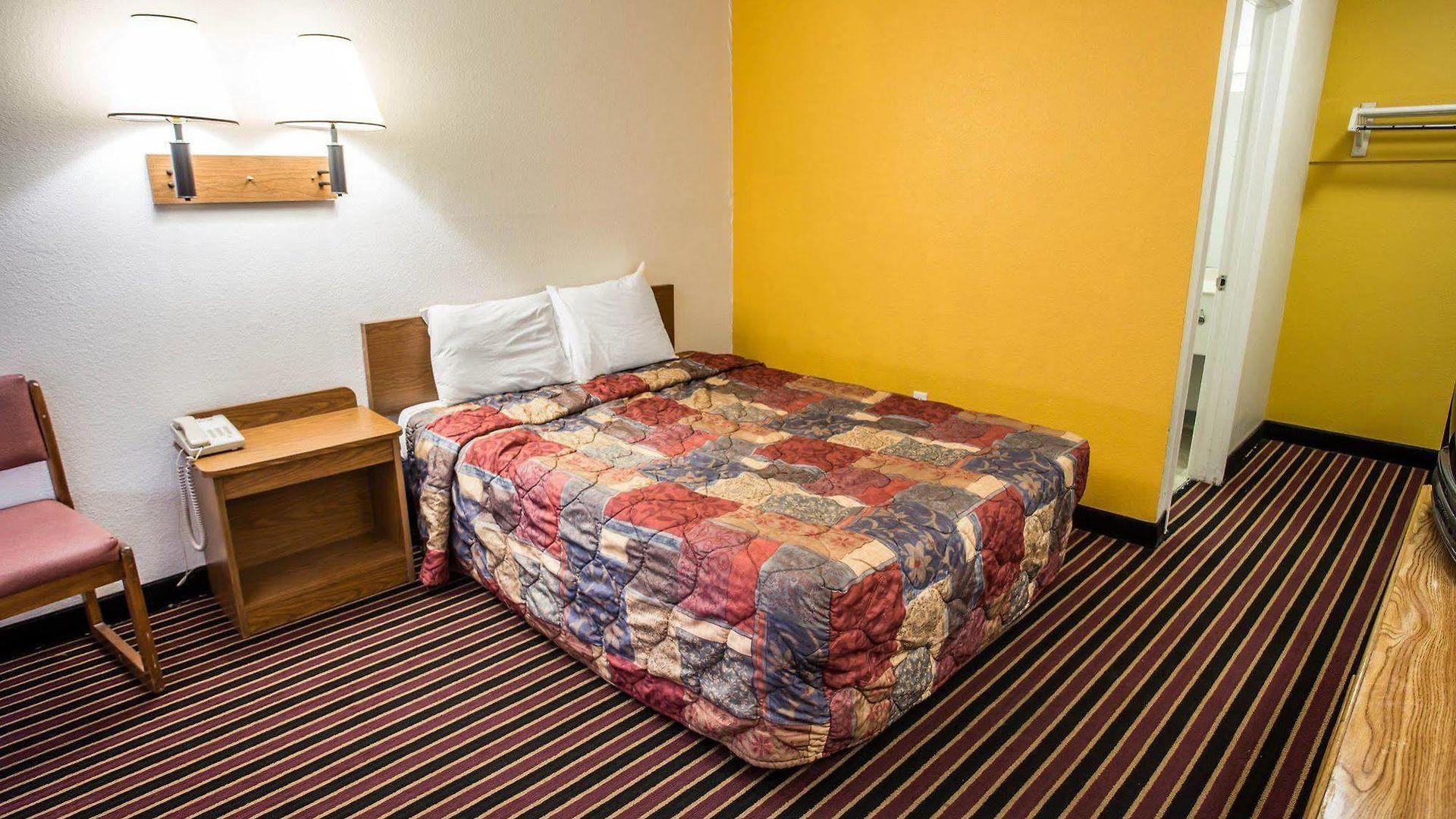 Motel Rodeway 2*