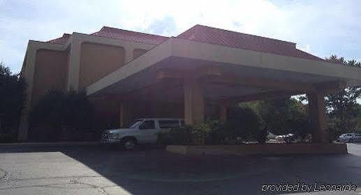 Wyndham Garden Airport Southeast 3*