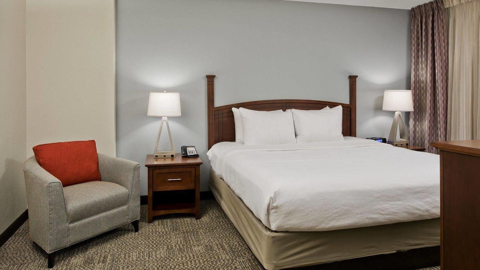 Staybridge - Ballantyne By Ihg Hotel 3*