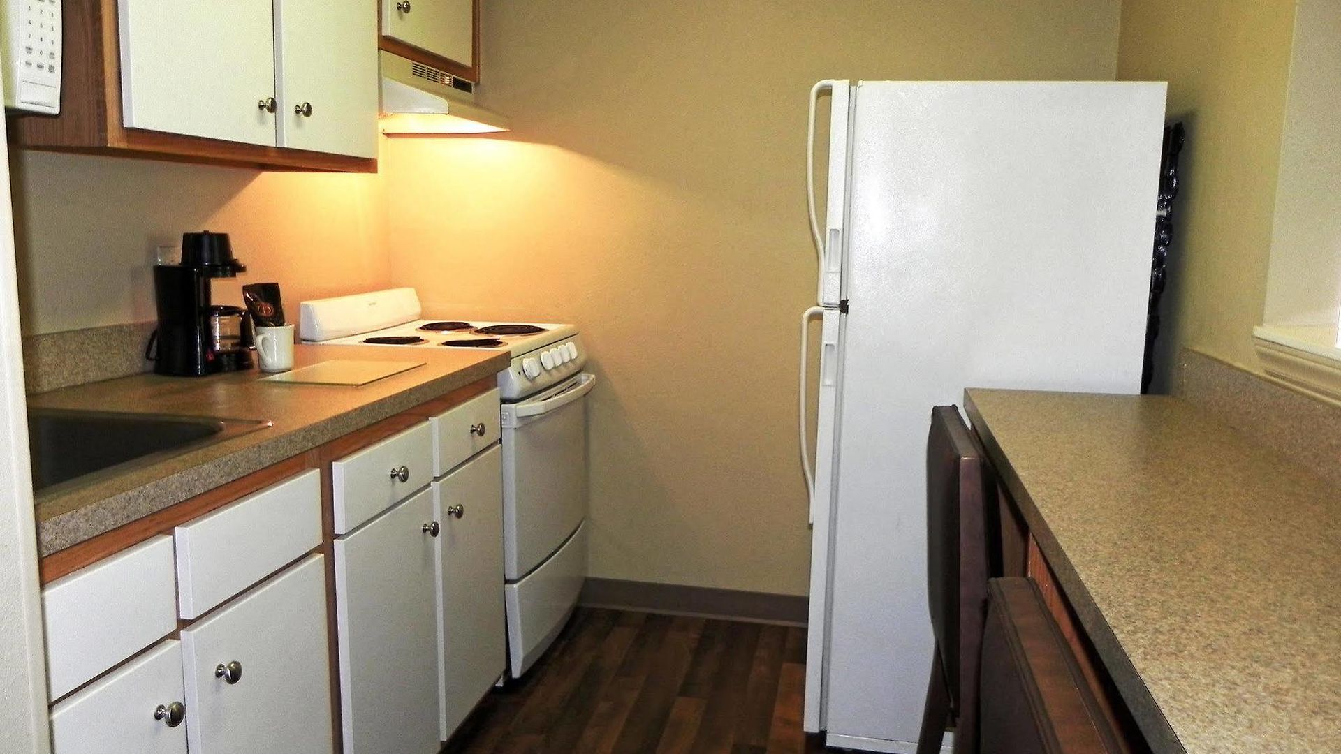 Hotel Extended America Select - - Place - E Mccullough Dr