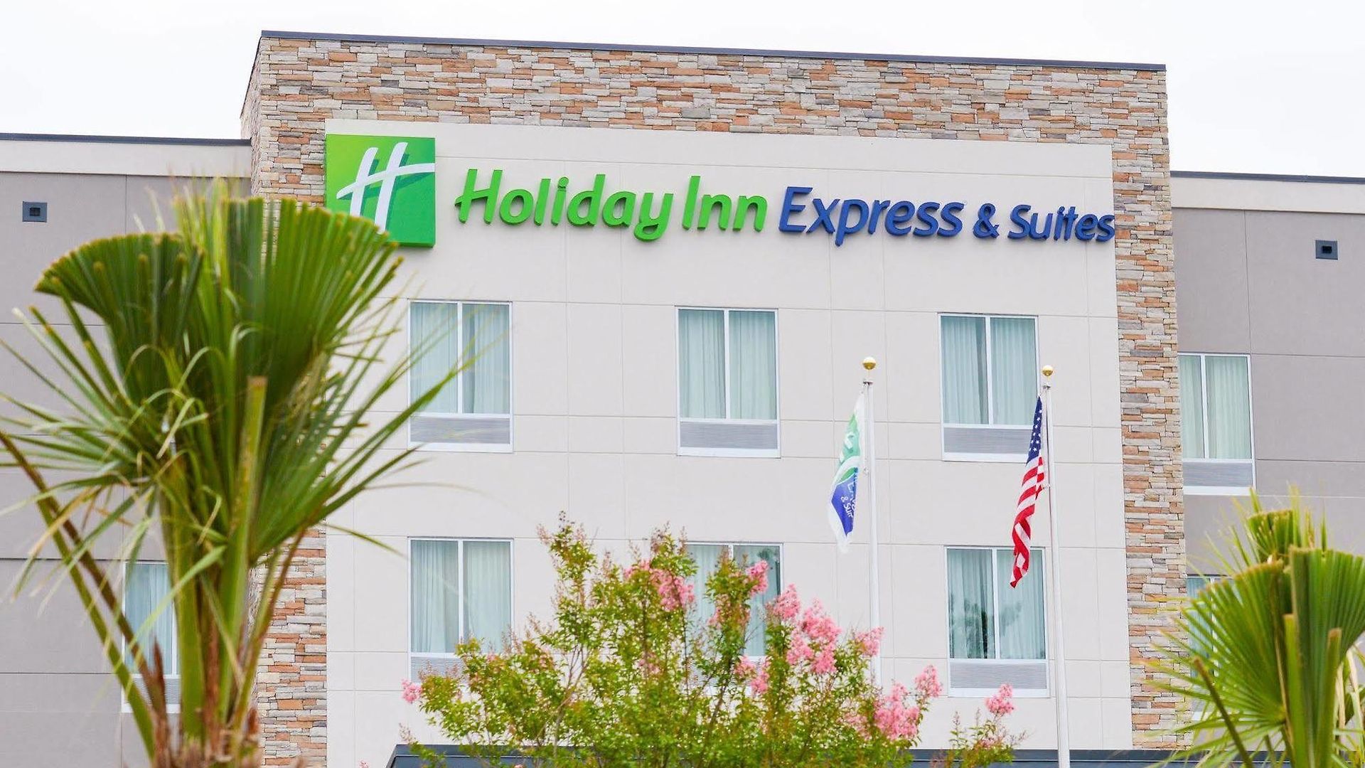 Express & - Airport By Ihg 3*