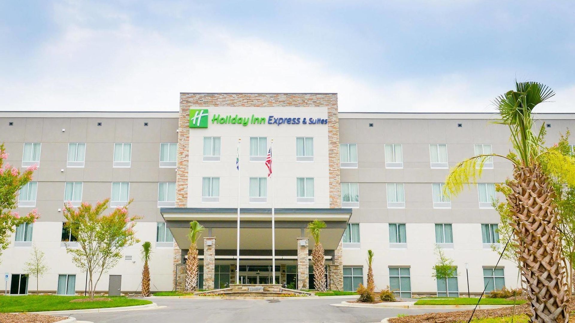 Hotel Express & - Airport By Ihg