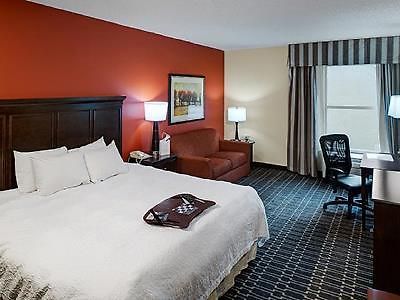 Hotel Hampton & Arrowood Rd
