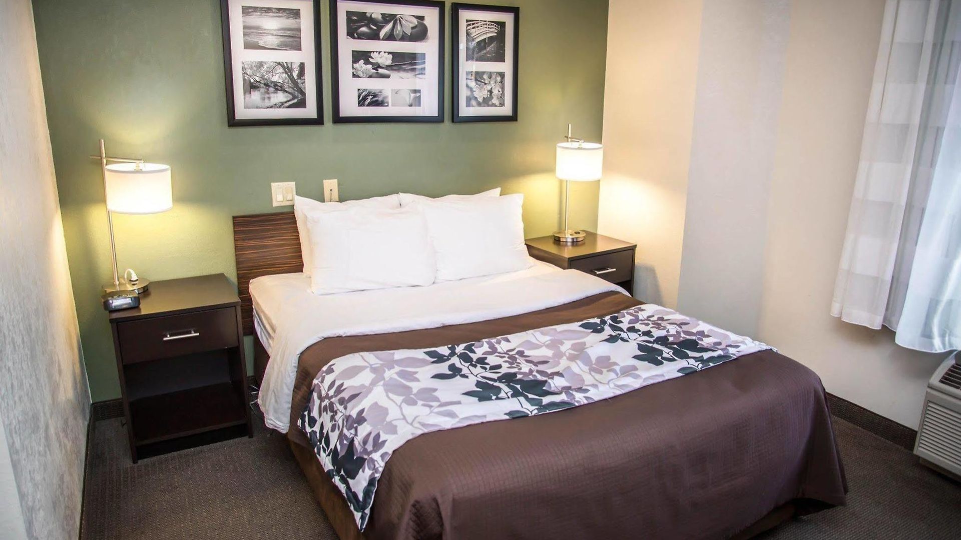 Inn Sleep Place 4*