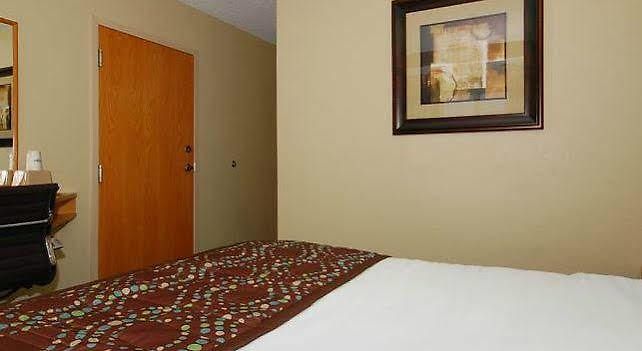 Microtel By Wyndham Place Hotel