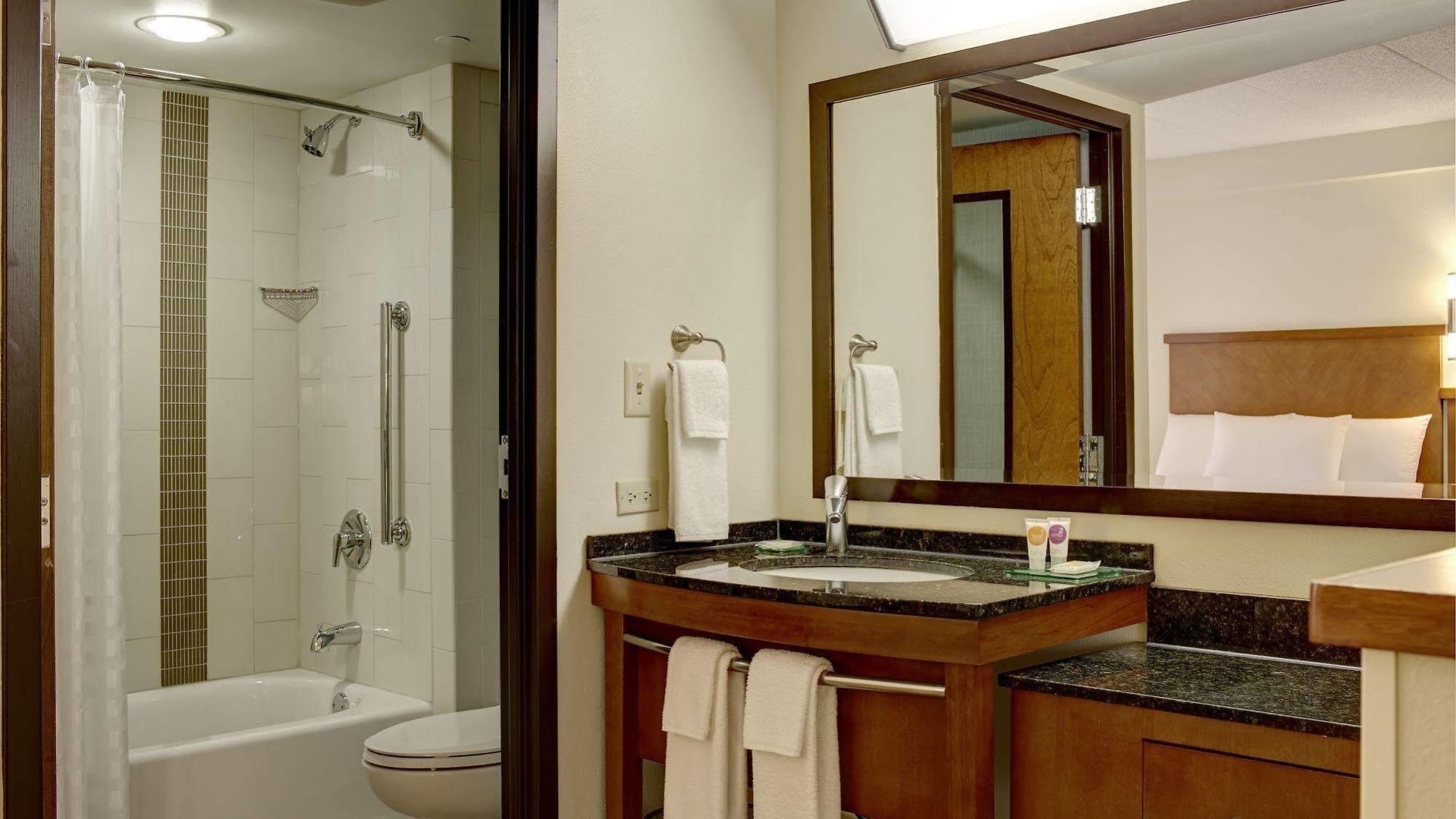 Hyatt Place Airport/lake Pointe