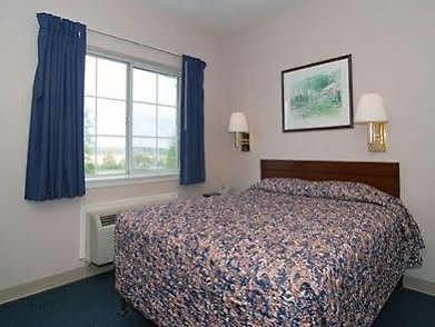 Hotel Suburban Near Of North Carolina-charlotte 4*