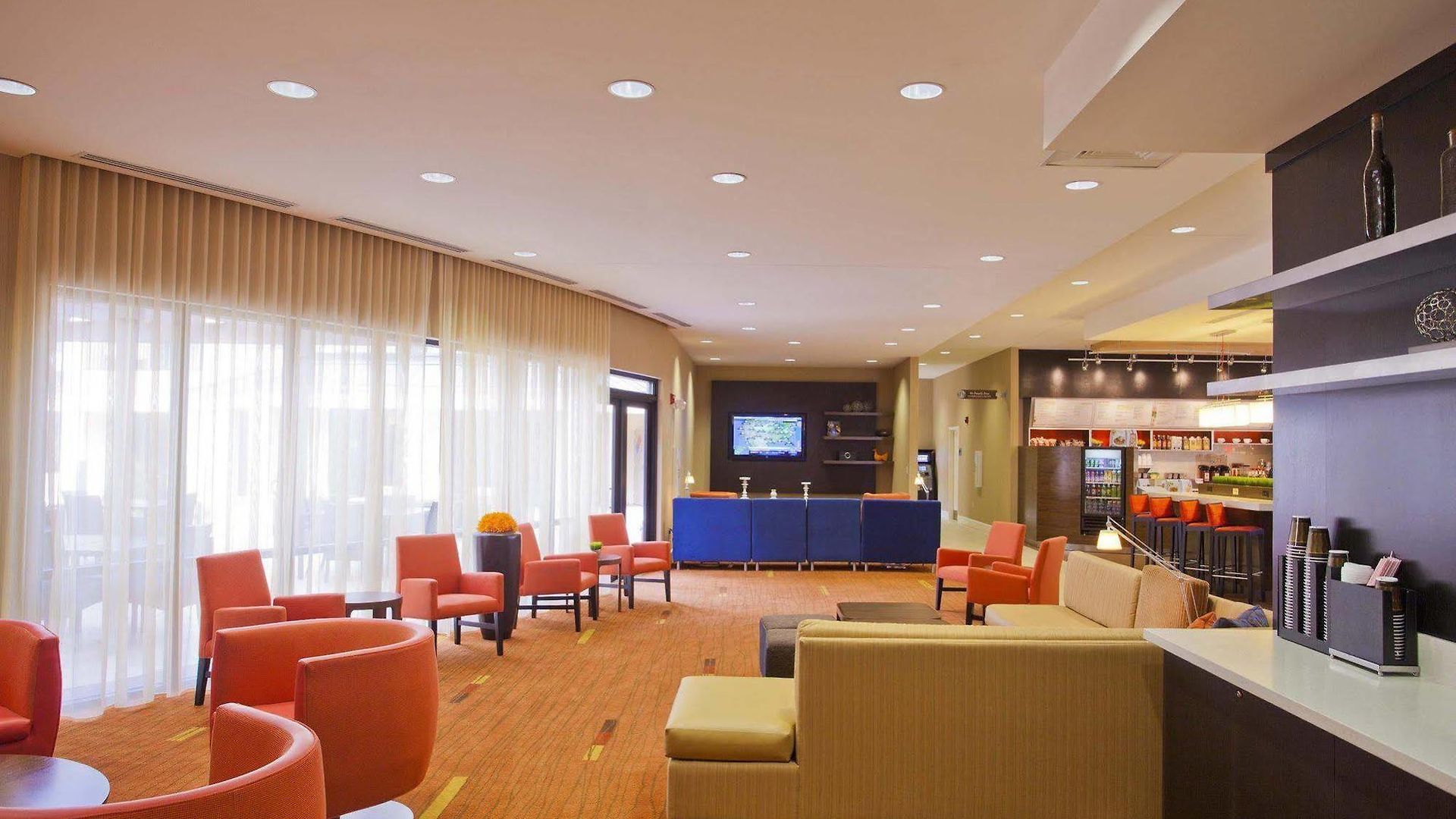 Courtyard Airport North 3* Charlotte
