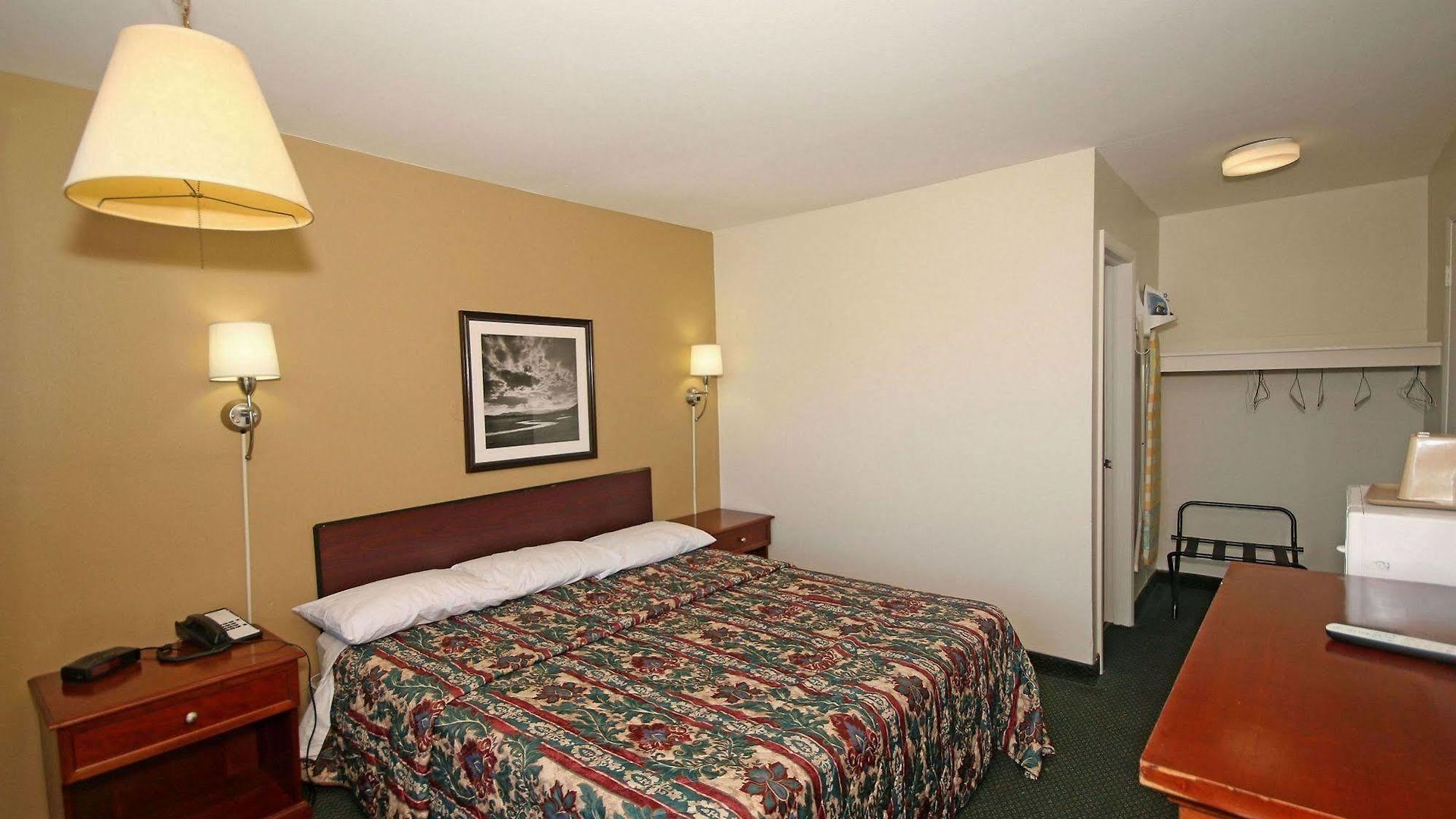 Royal And Airport Motel Charlotte