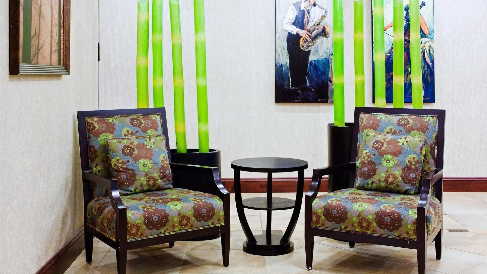 Hotel Express Arrowood By Ihg 2*