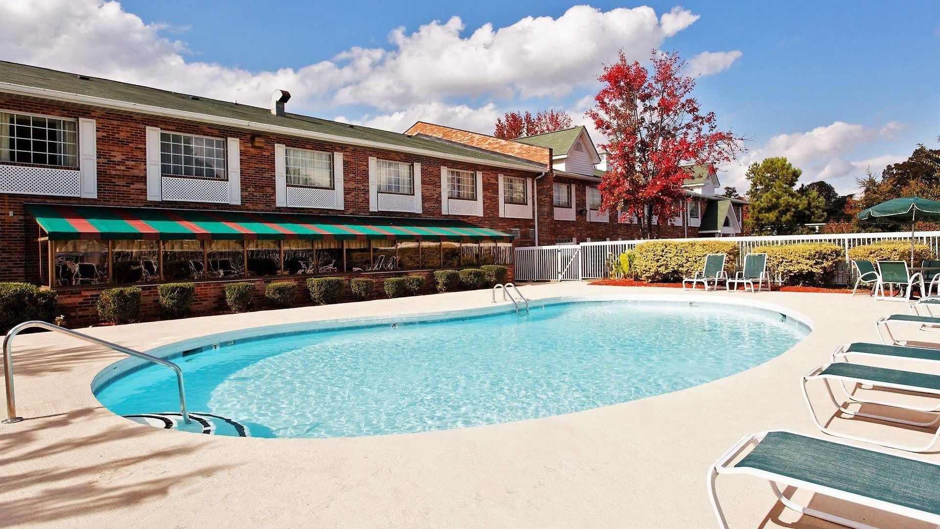 Country & By Radisson, I-85 Airport, Nc 3*