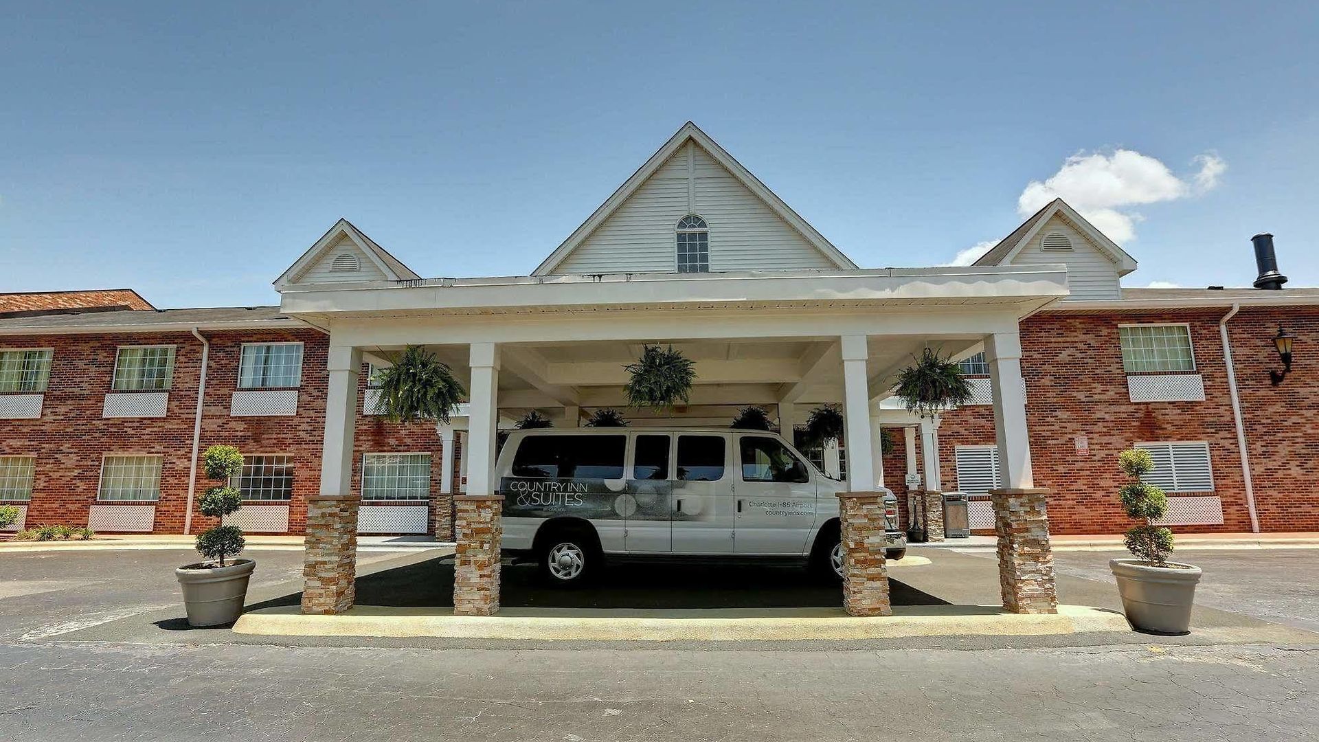 Hotel Country & By Radisson, I-85 Airport, Nc 3*