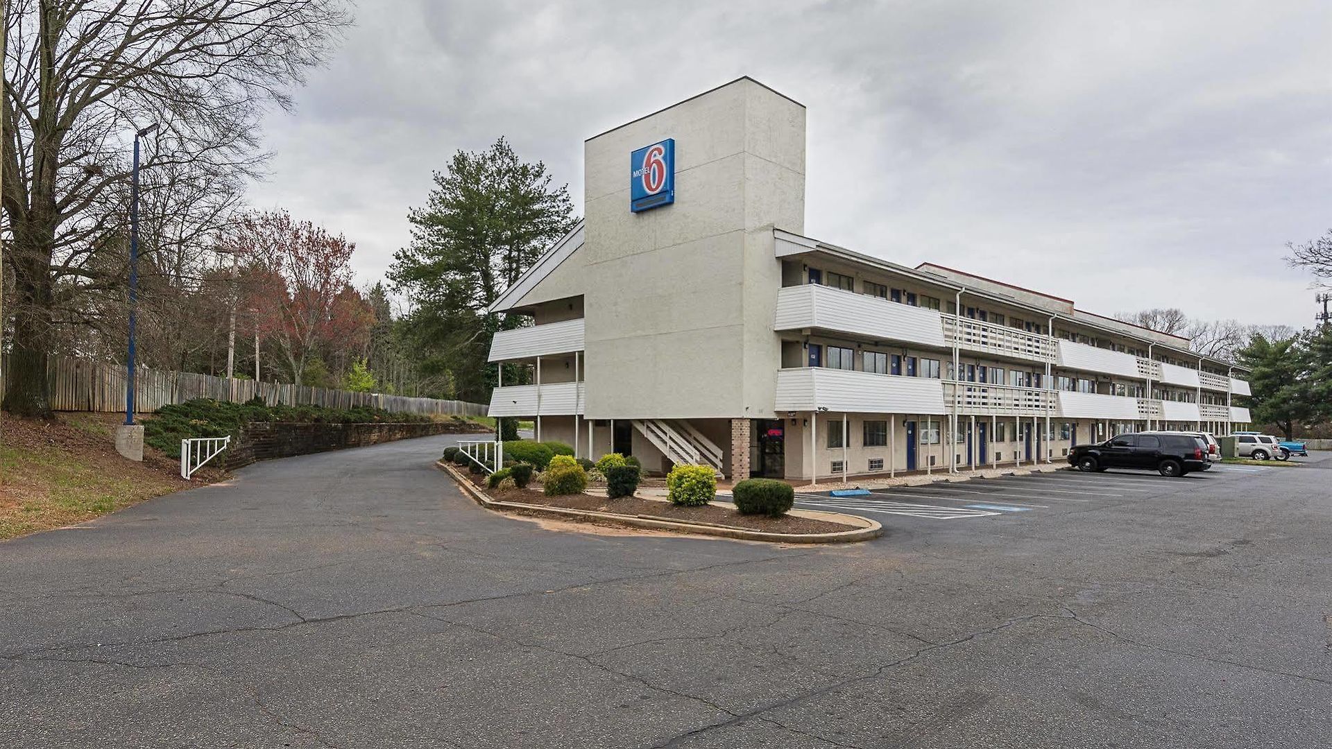 6-charlotte, Nc - Coliseum Hotel Charlotte