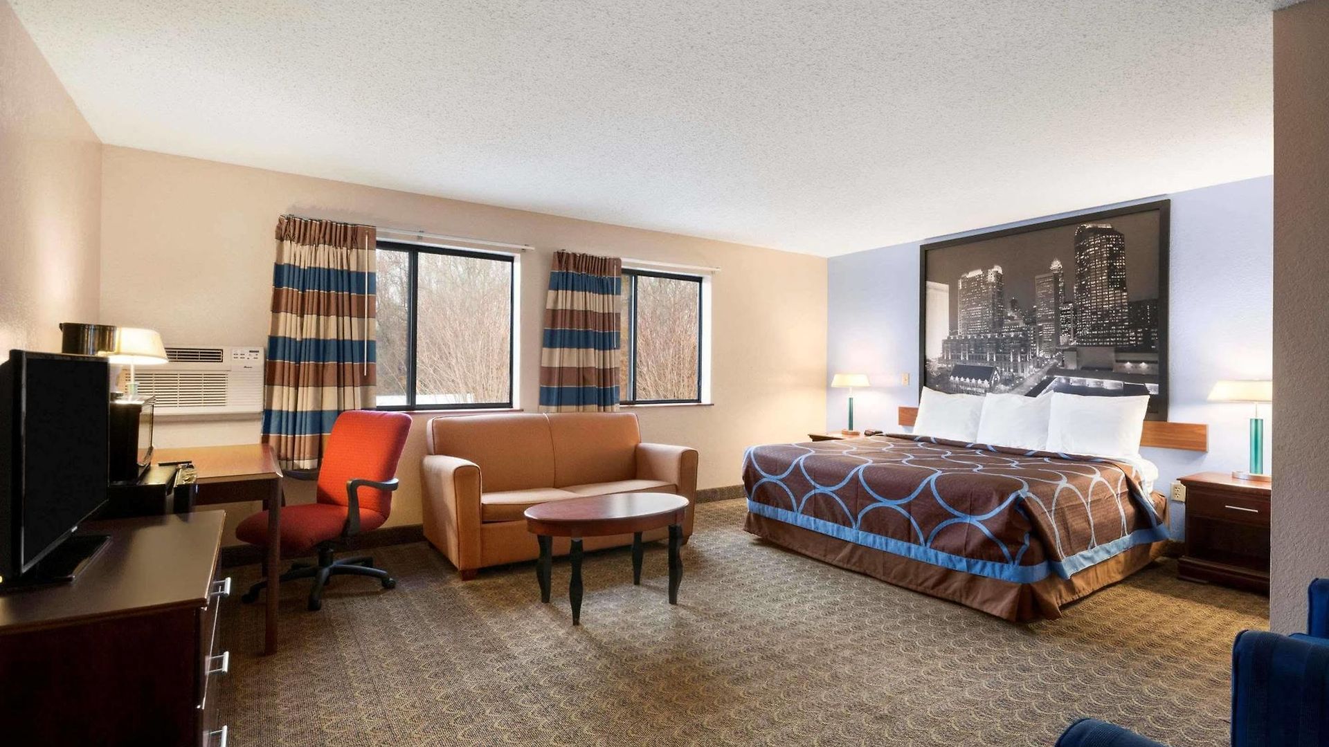 Super 8 By Wyndham Charlotte