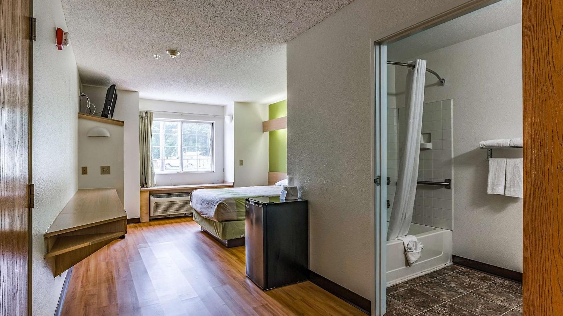 6-charlotte, Nc - 4*
