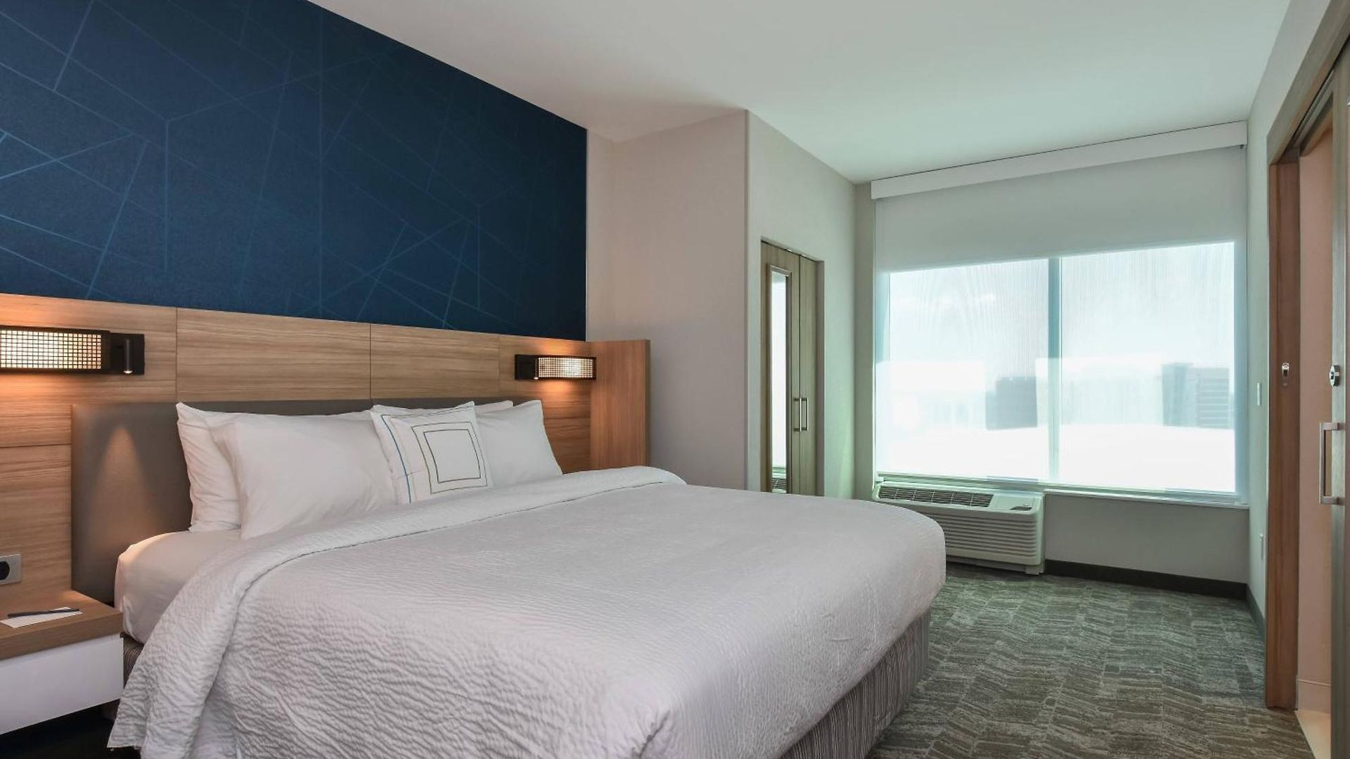 Springhill By Marriott Center 3*
