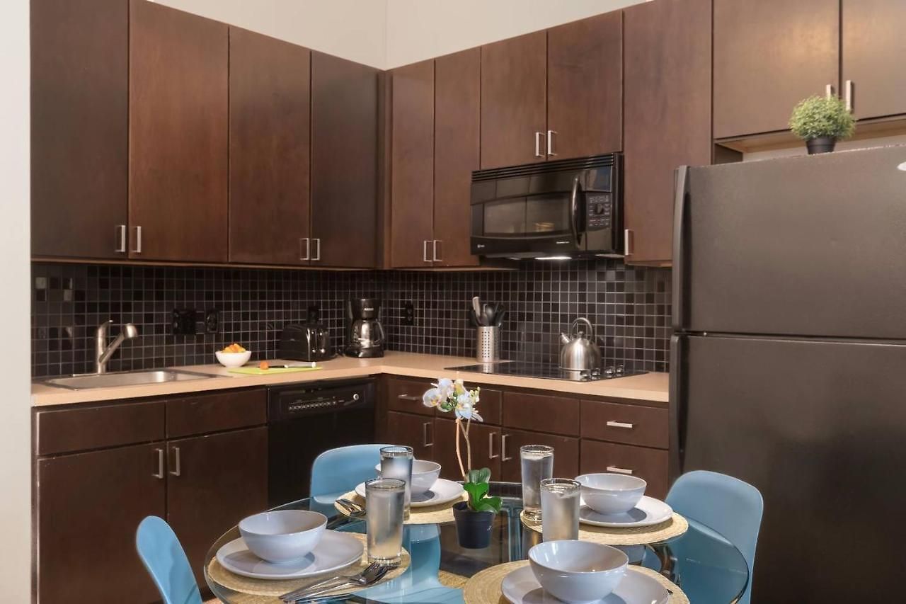 Trifecta 10 Min Walk To Epicentre Superhost Apartment