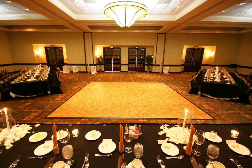 Doubletree By Hilton South Tyvola Hotel 4*