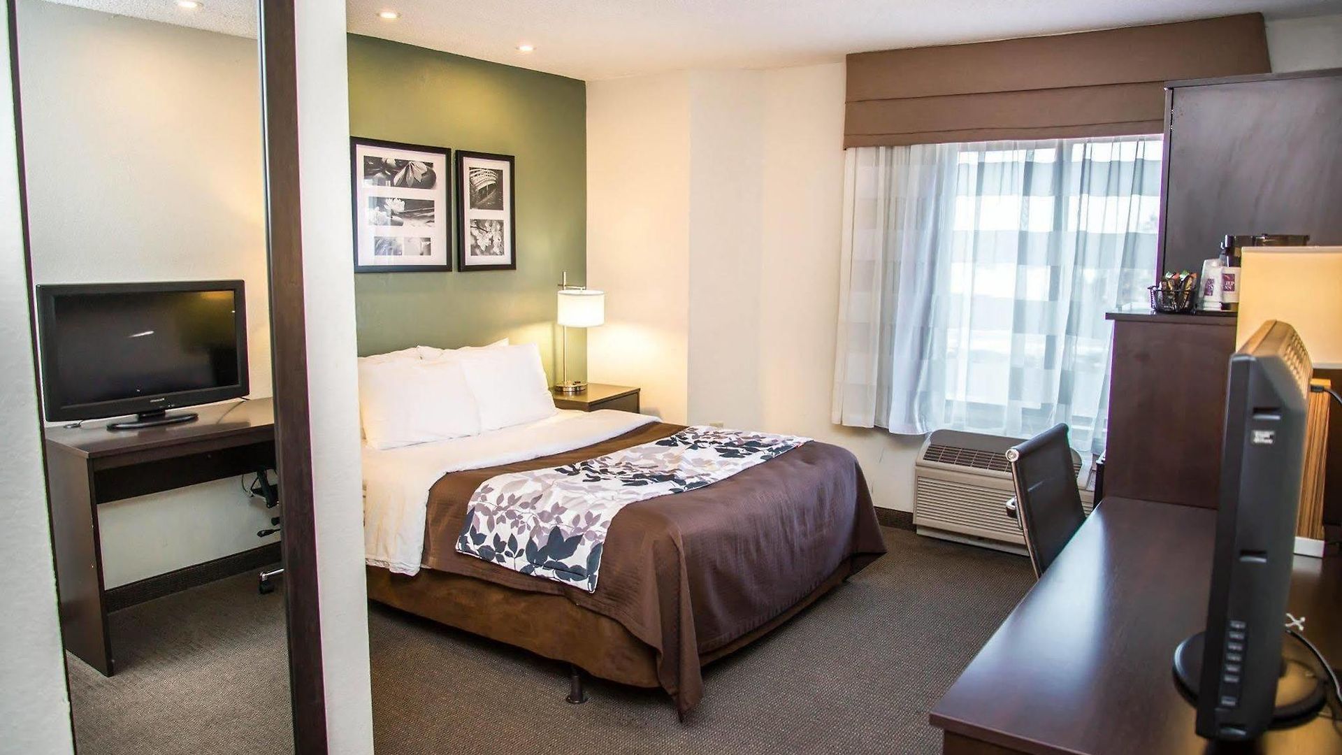 Sleep Place Inn Charlotte