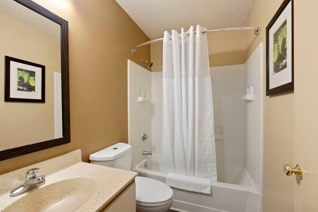 6 Charlotte, Nc - Tyvola Rd Executive Park