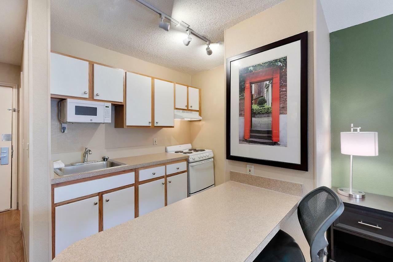 6 Charlotte, Nc - Tyvola Rd Executive Park Hotel