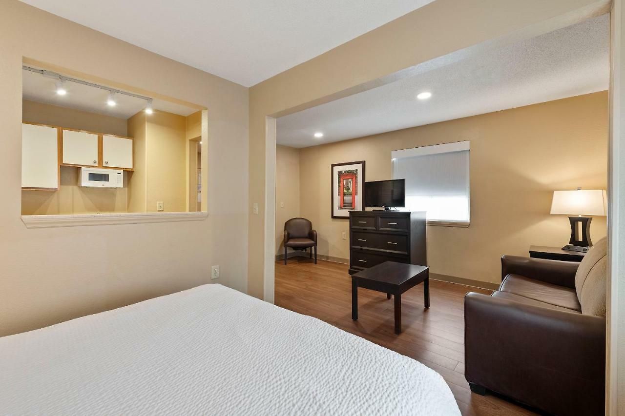 6 Charlotte, Nc - Tyvola Rd Executive Park
