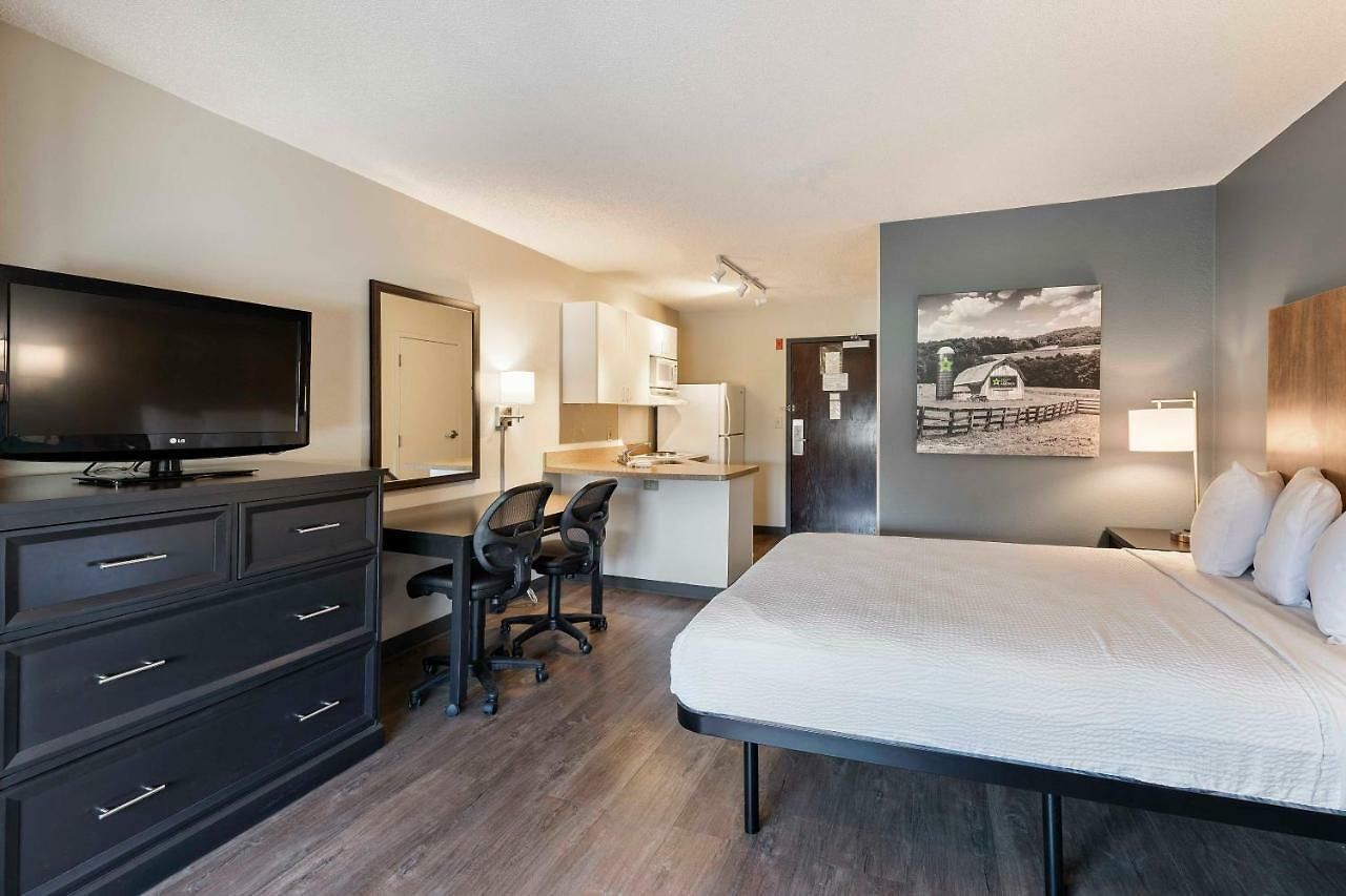 Extended Stay America Select Suites - Charlotte - University Place 2*