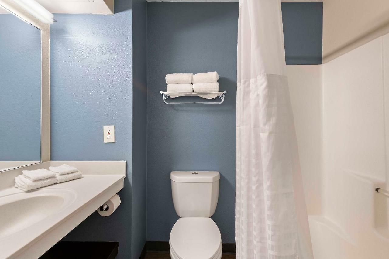 Extended Stay America Select Suites - Charlotte - University Place Hotel