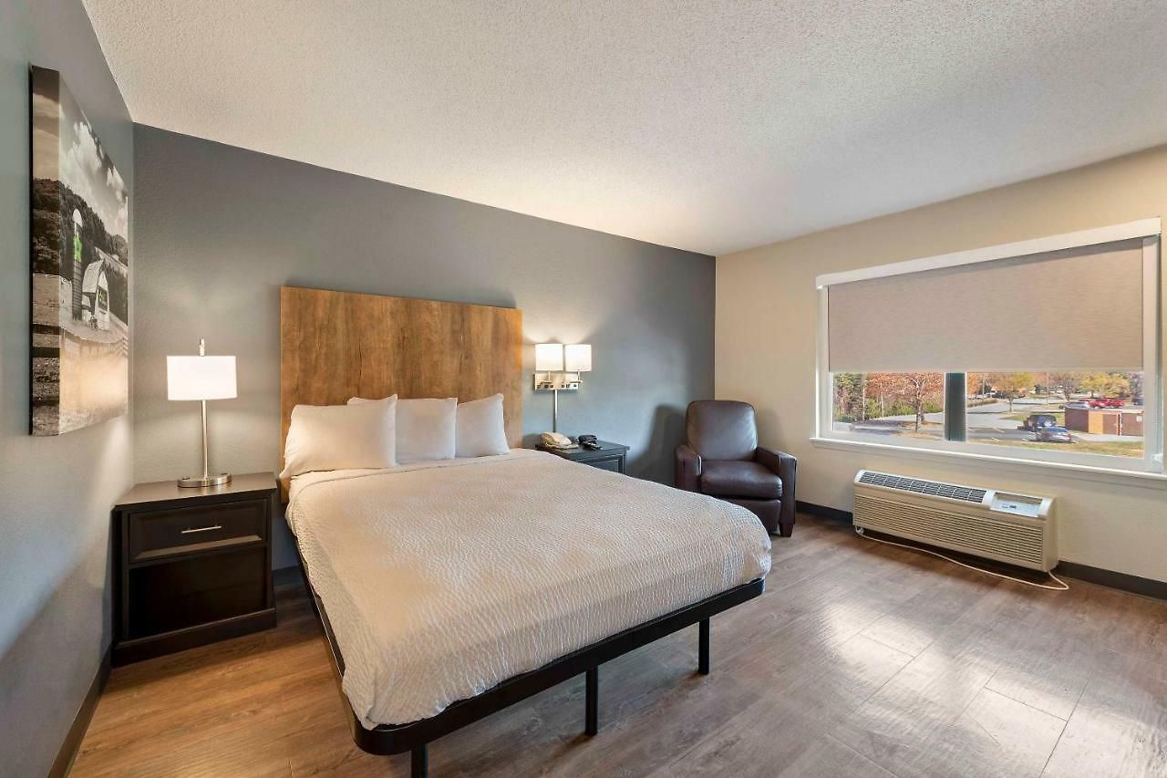 Extended Stay America Select Suites - Charlotte - University Place Hotel 2*