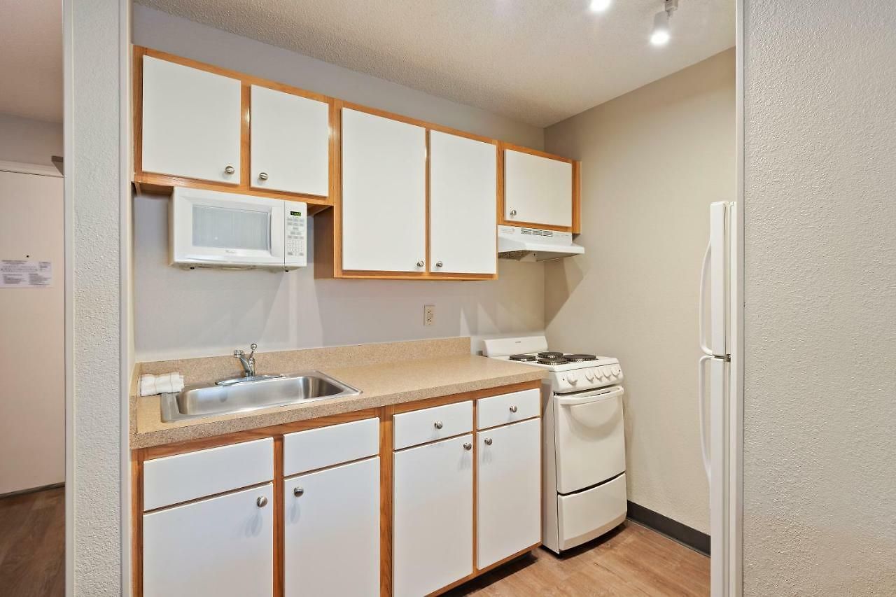 Extended America Select - - Place - E Mccullough Dr