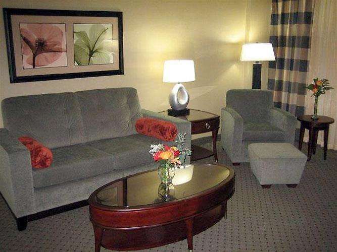 Hotel Doubletree By Hilton South Tyvola