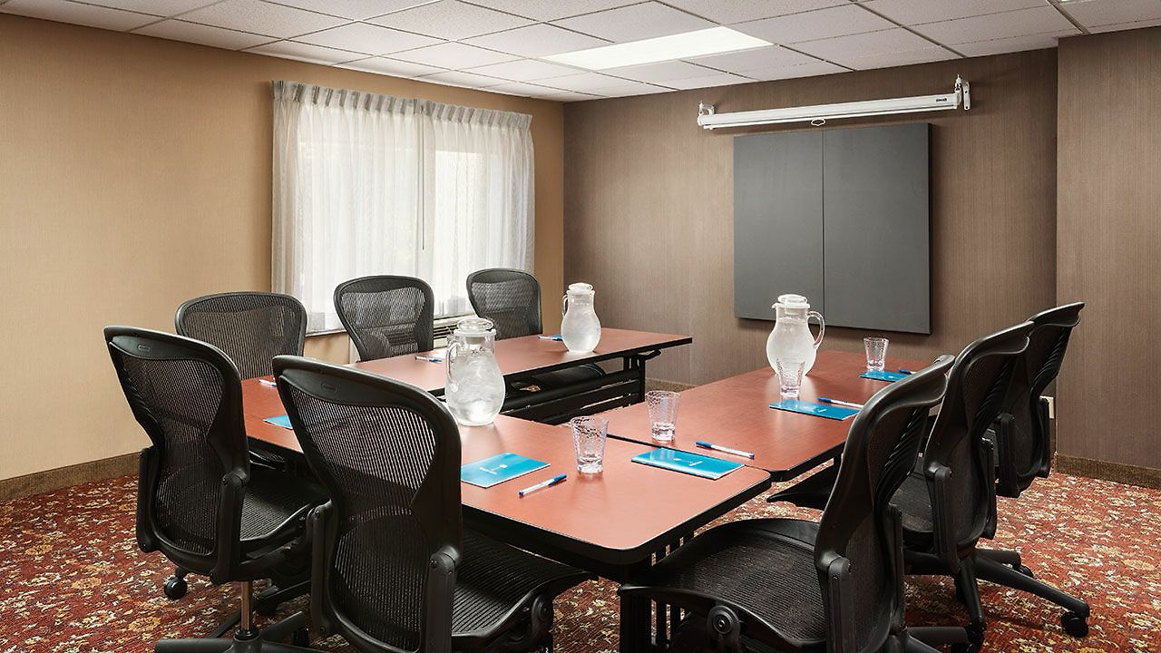 Towneplace By Marriott Loso Airport 3*