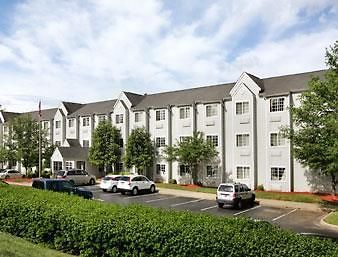 Hotel Microtel By Wyndham Airport