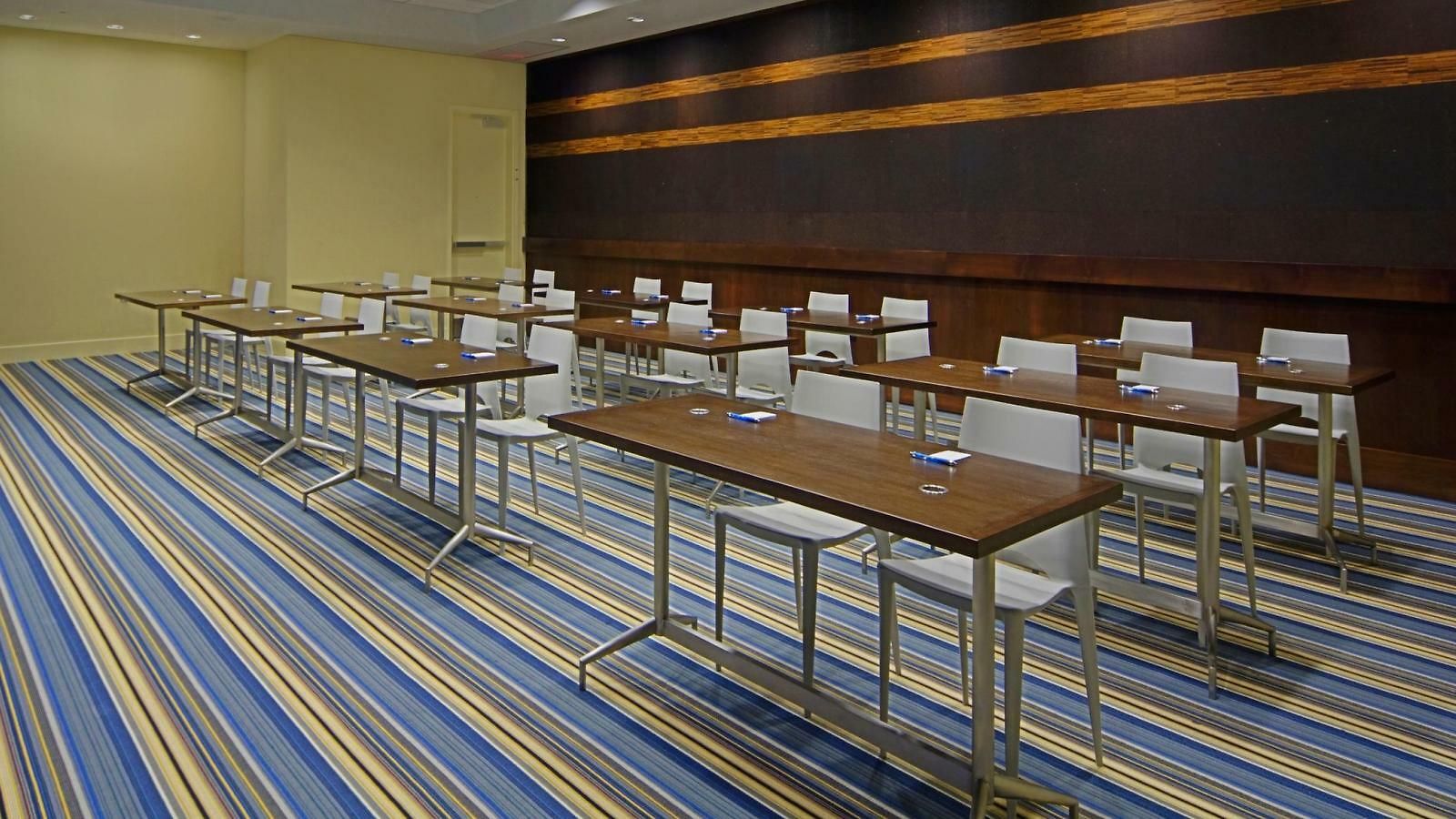 Hotel Aloft By Marriott Center Charlotte