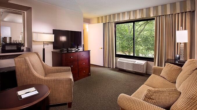 Hotel Doubletree By Hilton Airport Charlotte