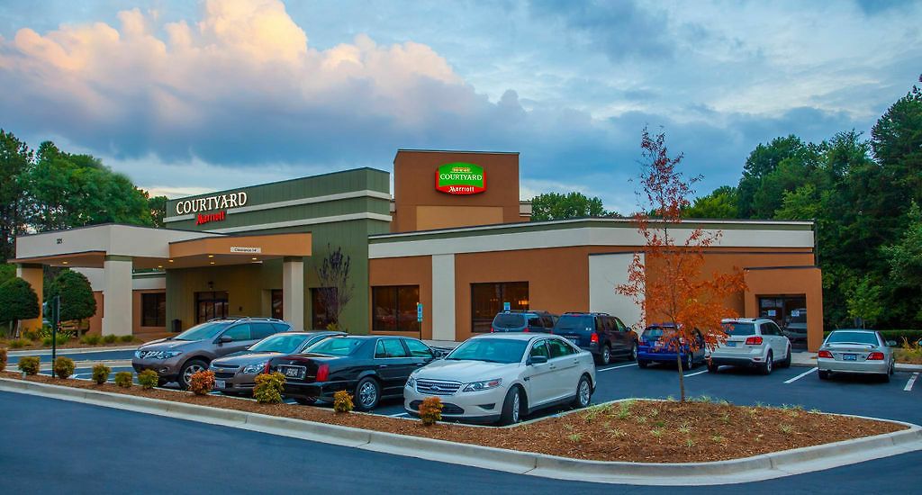 Courtyard By Marriott Airport Loso Hotel 3*