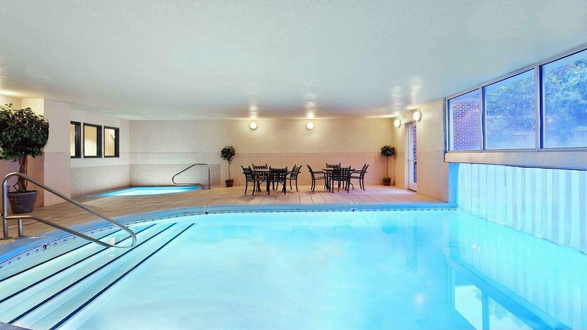 Country & By Radisson, Place, Nc 4*
