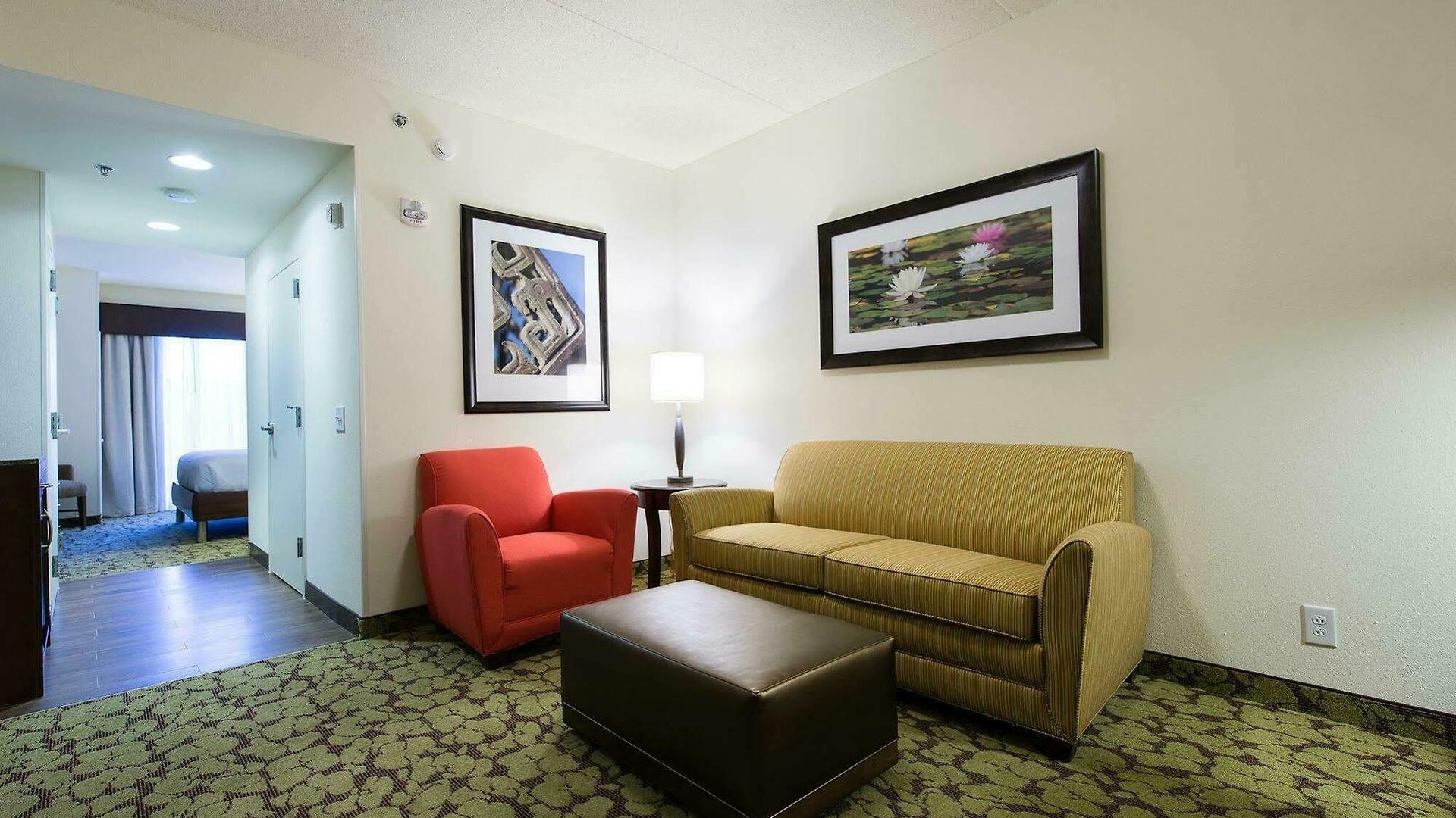 Hotel Hilton Garden Airport 3*