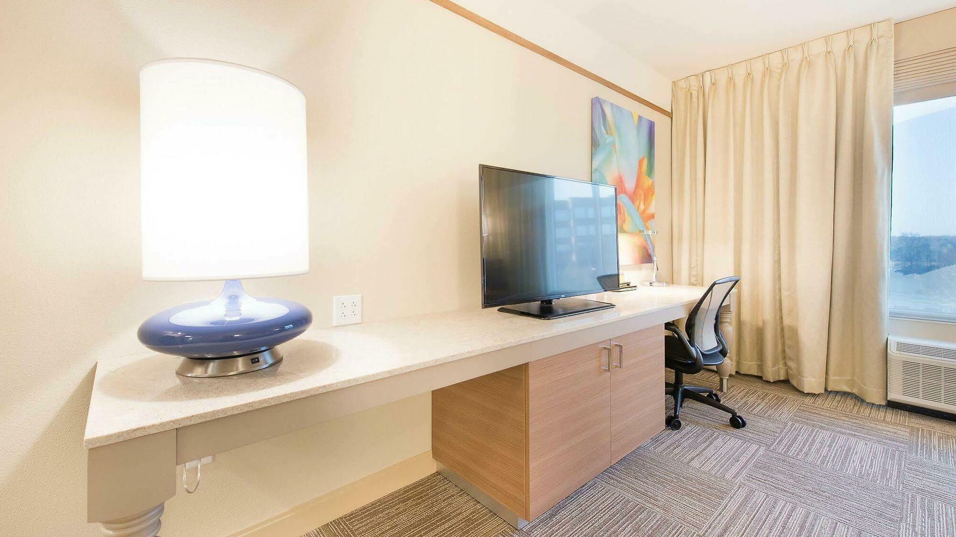 Hilton Garden Airport Hotel