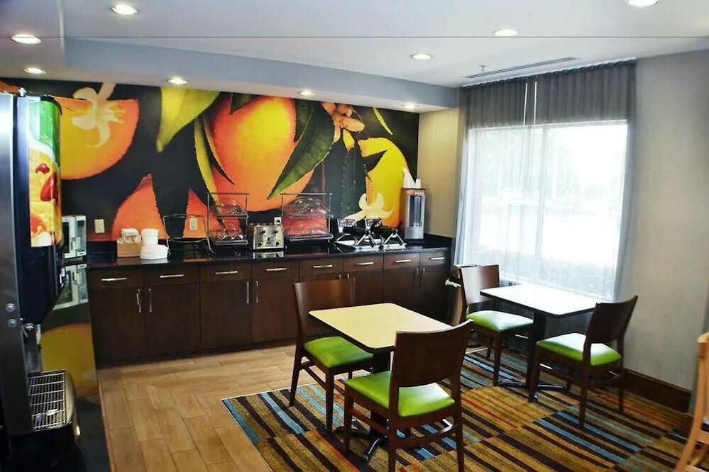 Hotel Fairfield Northlake 3*