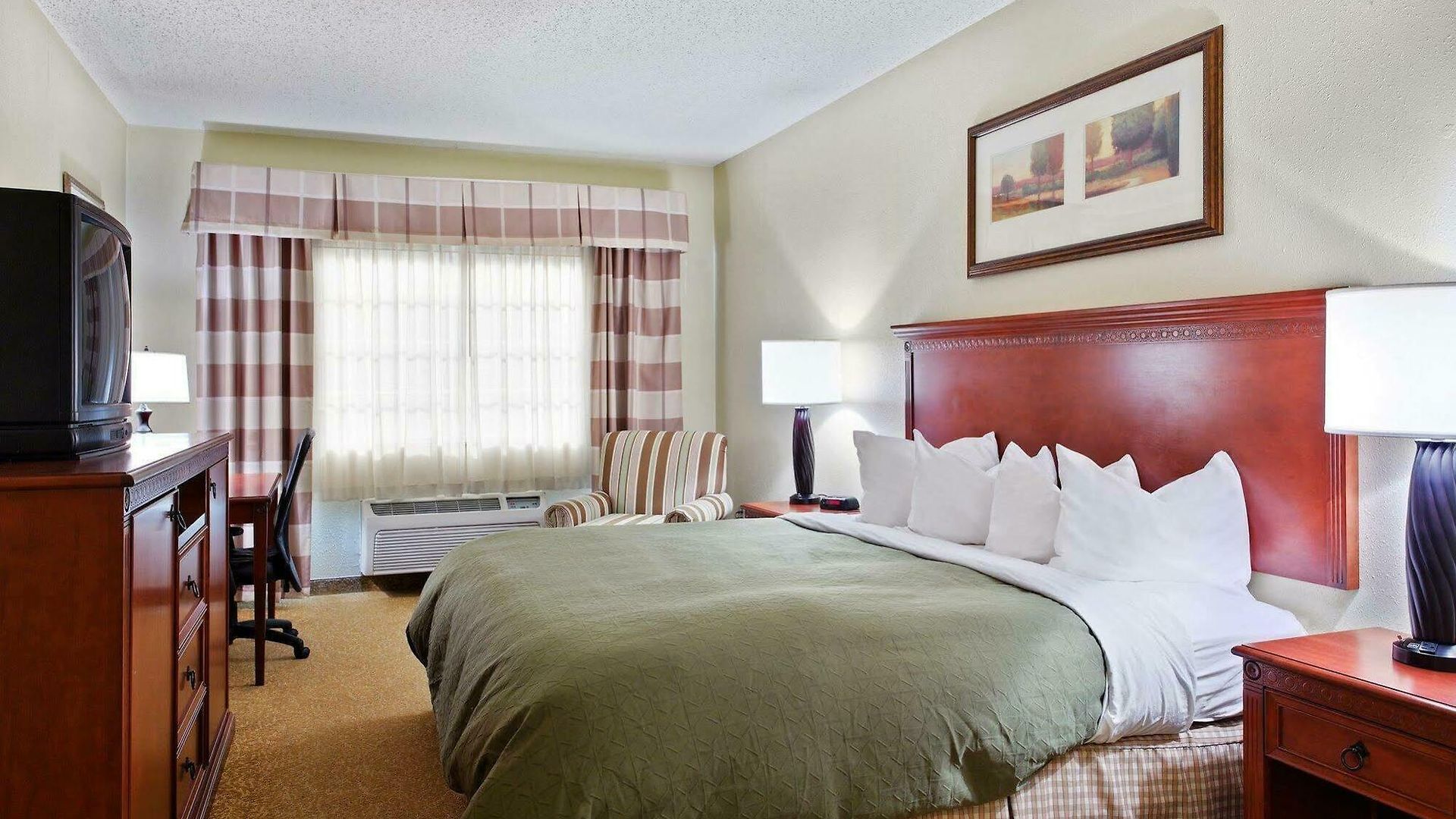 Hotel Country & By Radisson, I-85 Airport, Nc 3*