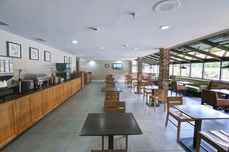 Country & By Radisson, I-85 Airport, Nc 3* Charlotte