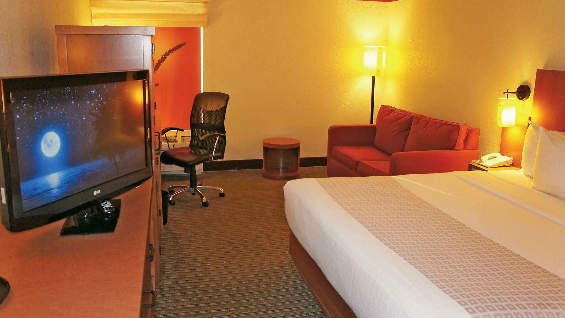 Spark By Hilton Airport North Hotel 3*
