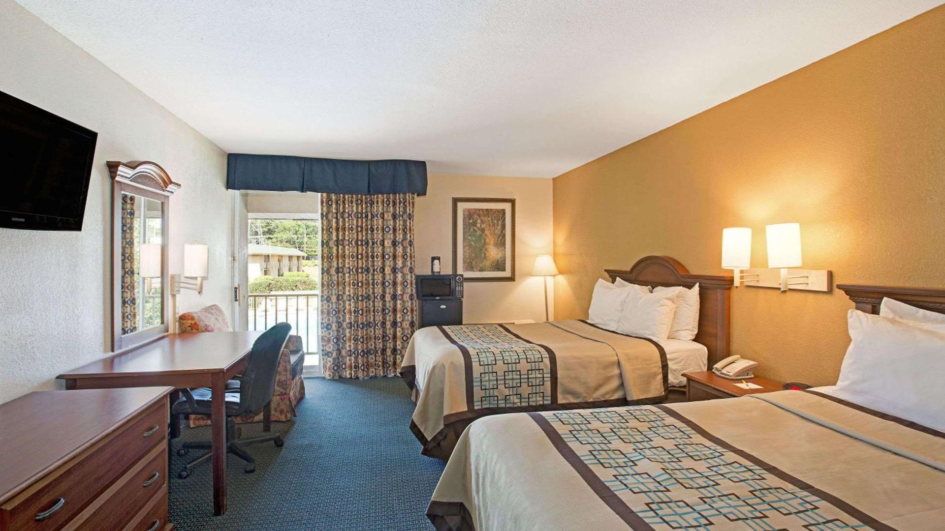 Days By Wyndham Charlotte/woodlawn Near Carowinds