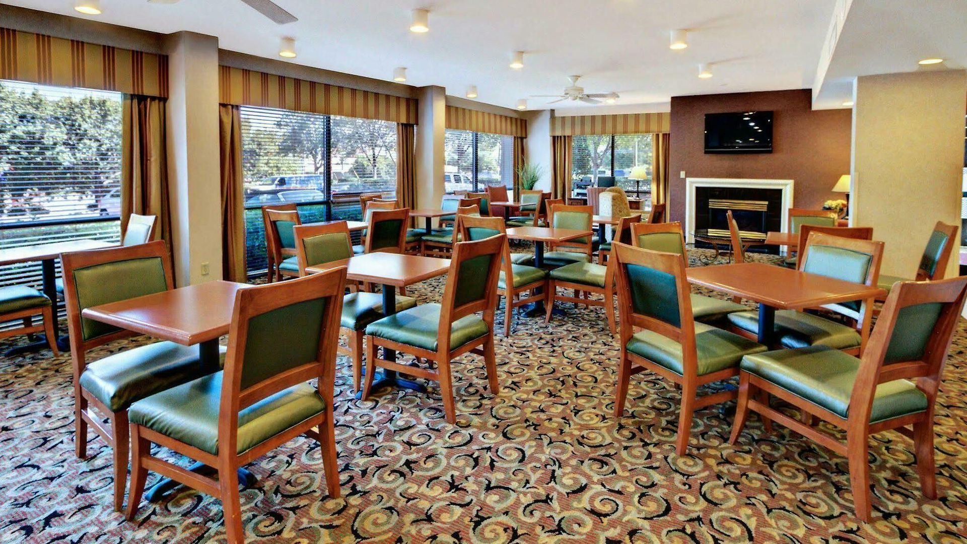 Hotel Hampton Place 3*