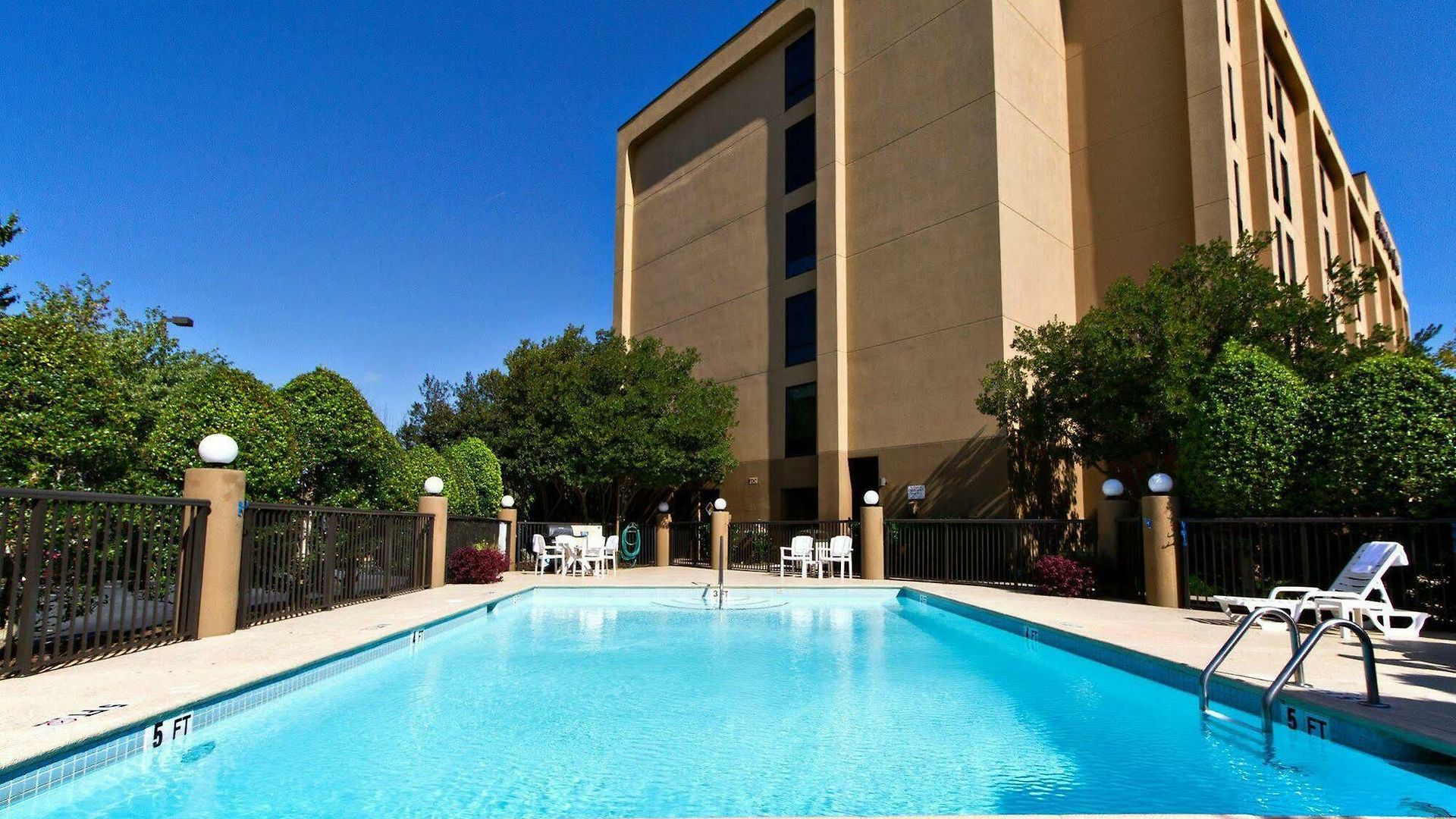 Hotel Hampton Place 3*