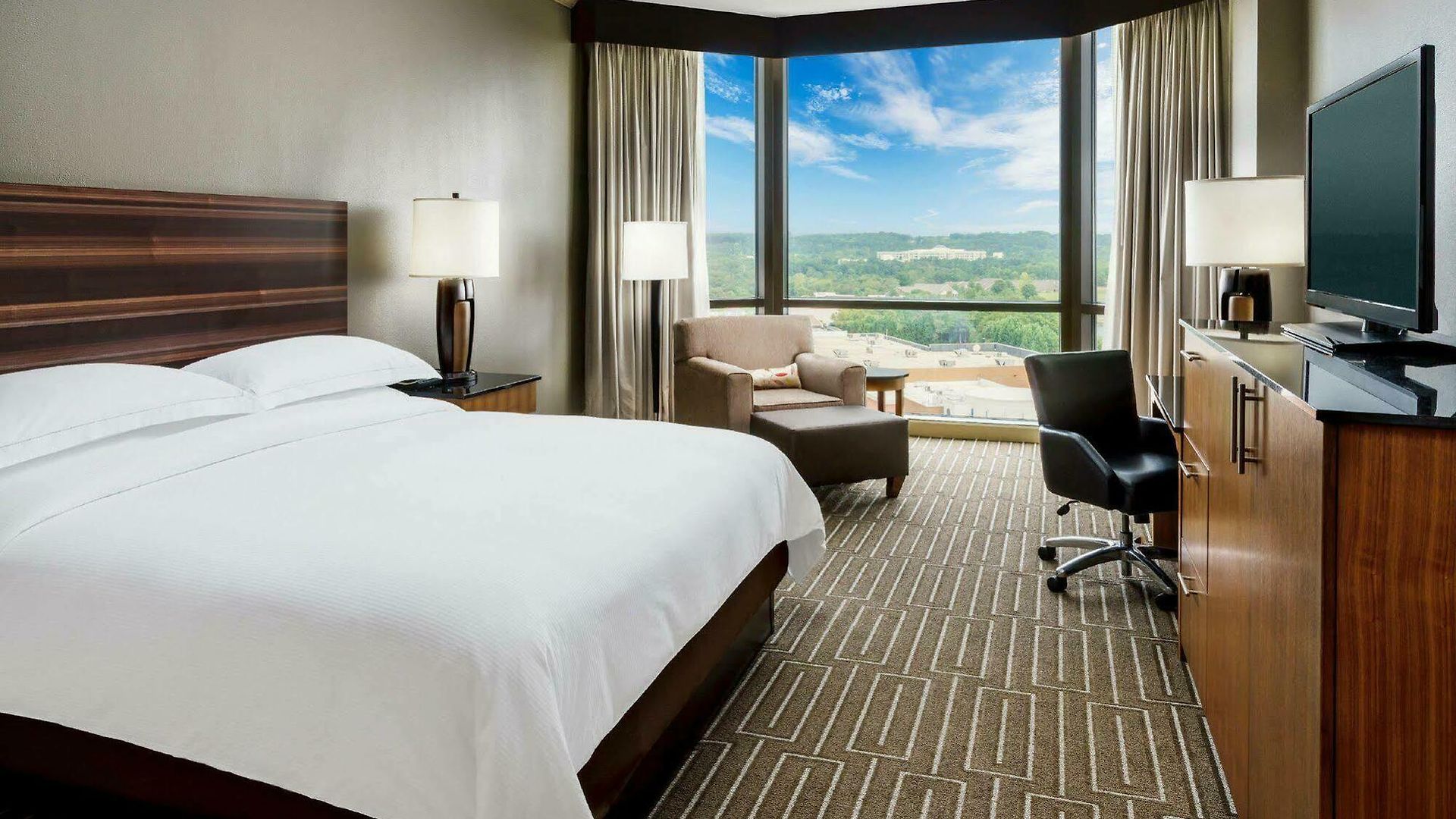 Hilton Place 3*