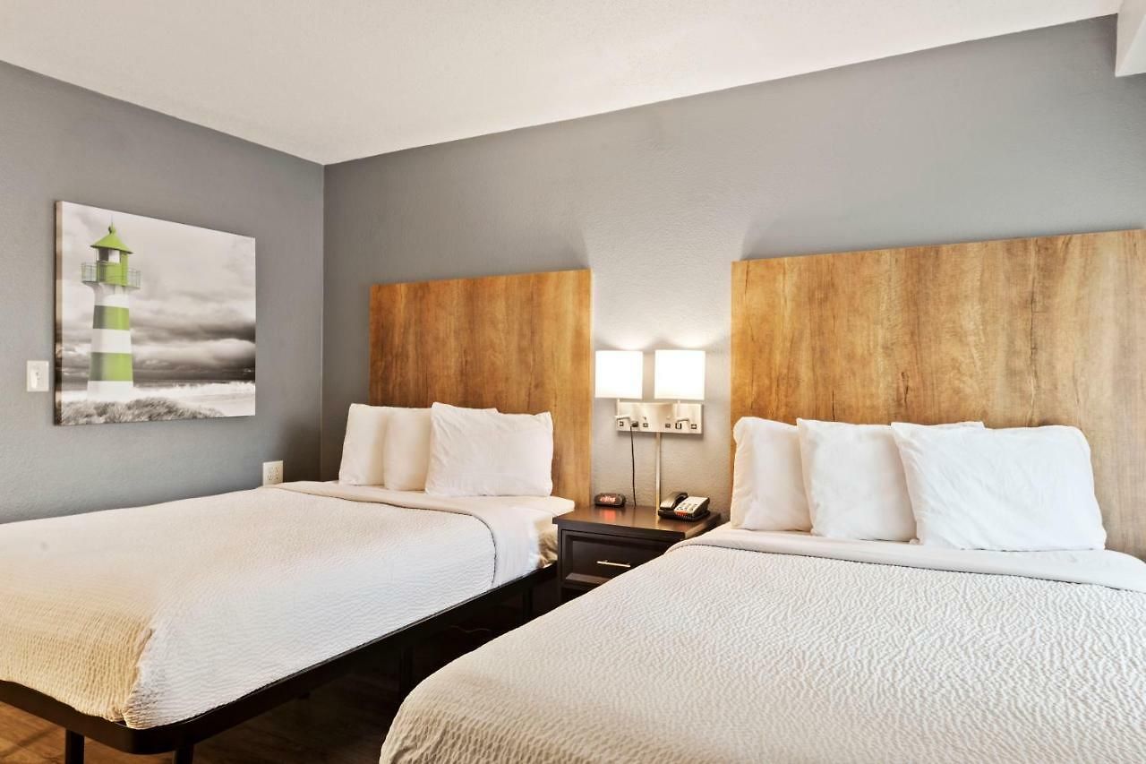Extended America - - Airport Hotel
